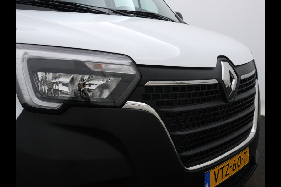 Renault Master T33 2.3 dCi 135PK L2H2 Comfort / NAVIGATIE / CRUISE CONTROL / PARKEERSENSOREN
