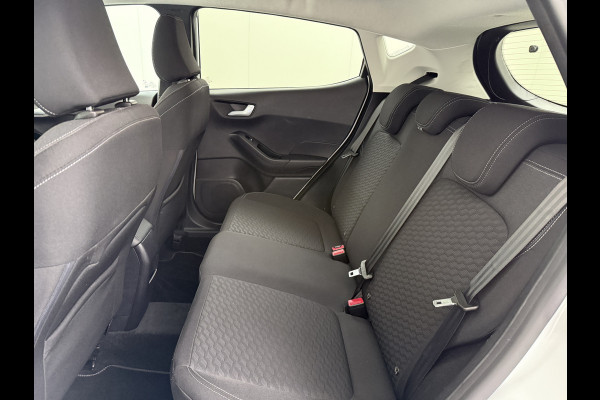 Ford Fiesta T 125PK Hybrid Titanium X Apple Carplay Android Auto Navi Bordherkenning Camera Ecc Cruise Control Pdc Lmv Privacy Glas Led Ford Sync 3 Keyless Bluetooth DAB+ 1e Eigenaar Origineel Nederlandse Auto € 26000 nieuw!