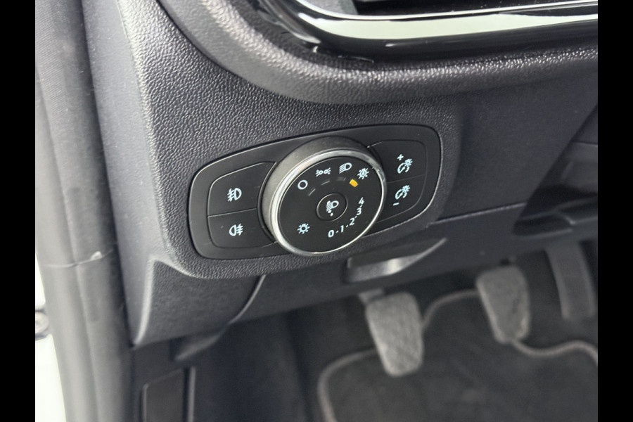 Ford Fiesta T 125PK Hybrid Titanium X Apple Carplay Android Auto Navi Bordherkenning Camera Ecc Cruise Control Pdc Lmv Privacy Glas Led Ford Sync 3 Keyless Bluetooth DAB+ 1e Eigenaar Origineel Nederlandse Auto € 26000 nieuw!