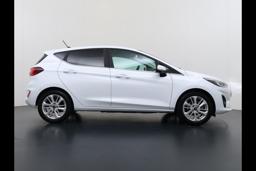 Ford Fiesta T 125PK Hybrid Titanium X Apple Carplay Android Auto Navi Bordherkenning Camera Ecc Cruise Control Pdc Lmv Privacy Glas Led Ford Sync 3 Keyless Bluetooth DAB+ 1e Eigenaar Origineel Nederlandse Auto € 26000 nieuw!