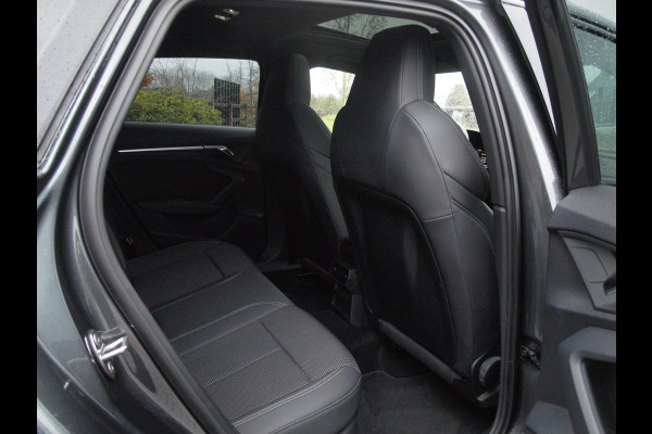 Audi A3 Sportback 35 TFSI S edition | 2X S-Line | Schuifdak | 19 Inch | Black Optic | NL-Auto |