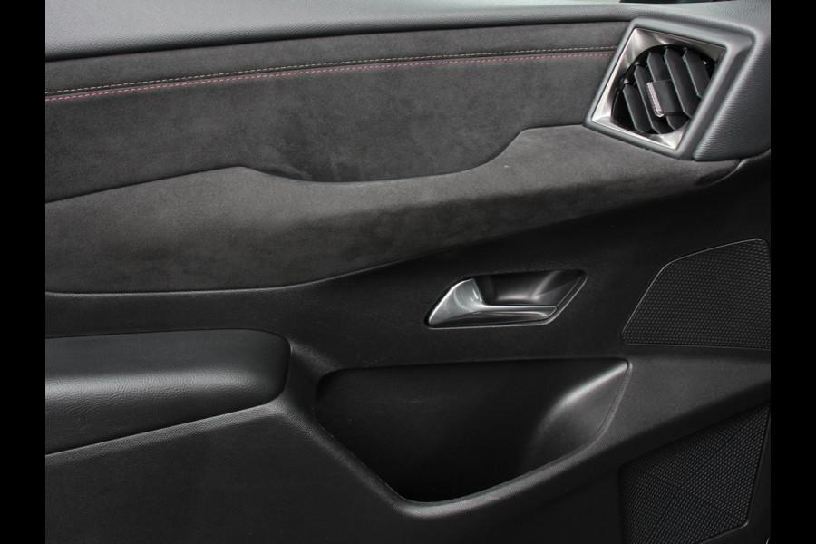 DS DS 3 Crossback 1.2 PureTech 130 PK Automaat Performance Line | Climate Control | Parkeer sensoren Achter | Lichtmetalen velgen