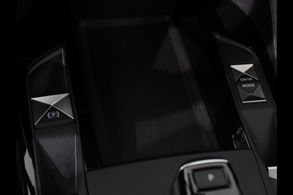 DS DS 3 Crossback 1.2 PureTech 130 PK Automaat Performance Line | Climate Control | Parkeer sensoren Achter | Lichtmetalen velgen
