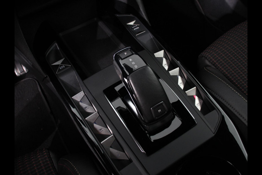 DS DS 3 Crossback 1.2 PureTech 130 PK Automaat Performance Line | Climate Control | Parkeer sensoren Achter | Lichtmetalen velgen