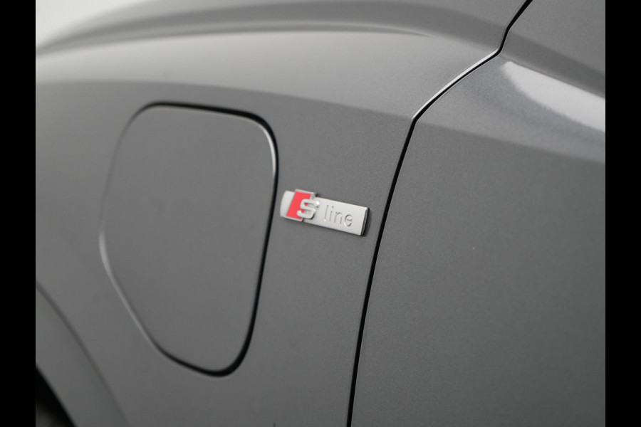 Audi Q3 45 TFSI e S Line Plug In Hybrid 245pk PHEV | Apple Carplay | Navigatie | Blis | Cruise Control | Virtual Cockpit | DAB | L.M"18 |