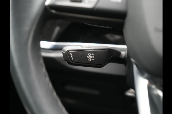 Audi Q3 45 TFSI e S Line Plug In Hybrid 245pk PHEV | Apple Carplay | Navigatie | Blis | Cruise Control | Virtual Cockpit | DAB | L.M"18 |