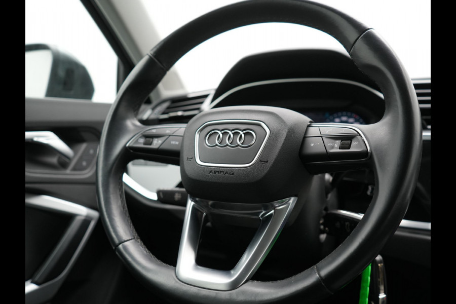 Audi Q3 45 TFSI e S Line Plug In Hybrid 245pk PHEV | Apple Carplay | Navigatie | Blis | Cruise Control | Virtual Cockpit | DAB | L.M"18 |