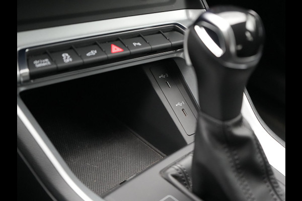 Audi Q3 45 TFSI e S Line Plug In Hybrid 245pk PHEV | Apple Carplay | Navigatie | Blis | Cruise Control | Virtual Cockpit | DAB | L.M"18 |