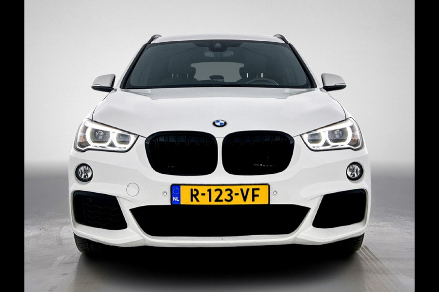 BMW X1 XDrive20i High Executive M-Sport (Goed OnderH, Navi, Camera, Parkeersensoren, StoelV, Climate Control, Cruise Control, Etc)