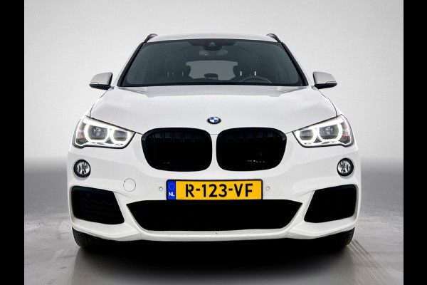 BMW X1 XDrive20i High Executive M-Sport (Goed OnderH, Navi, Camera, Parkeersensoren, StoelV, Climate Control, Cruise Control, Etc)