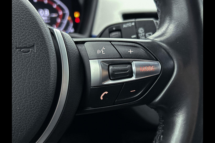 BMW X1 XDrive20i High Executive M-Sport (Goed OnderH, Navi, Camera, Parkeersensoren, StoelV, Climate Control, Cruise Control, Etc)