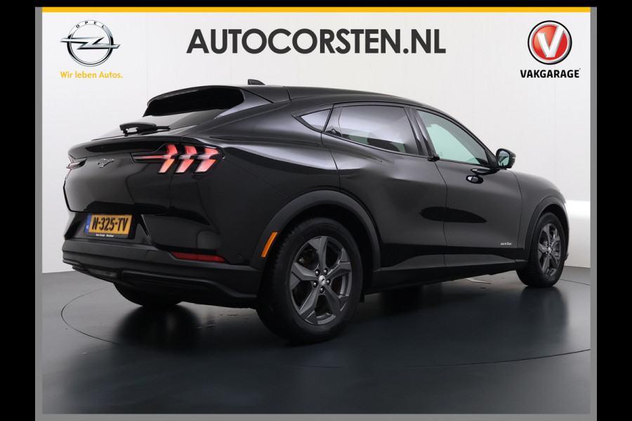 Ford Mustang Mach-E RWD 75 kWh Leer (semi-)Autopilot 360°Topview-Camera Adaptive-Cruise-Control Apple Carplay Bang&Olufsen B&O 18" Elektr.A-K DAB Lane-Assist Keyless-go Autonomous Emergency Braking SOH 94% ESP ASR Verkeersbordherkenning Vermoeidheidsherkenning Dodehoek-Detector 1e Eigenaar Origineel Nederlandse Auto Nieuwprijs €50.426