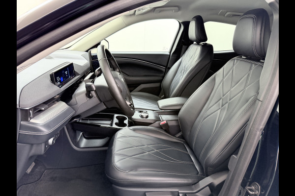 Ford Mustang Mach-E RWD 75 kWh Leer (semi-)Autopilot 360°Topview-Camera Adaptive-Cruise-Control Apple Carplay Bang&Olufsen B&O 18" Elektr.A-K DAB Lane-Assist Keyless-go Autonomous Emergency Braking SOH 94% ESP ASR Verkeersbordherkenning Vermoeidheidsherkenning Dodehoek-Detector 1e Eigenaar Origineel Nederlandse Auto Nieuwprijs €50.426