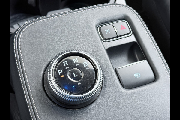 Ford Mustang Mach-E RWD 75 kWh Leer (semi-)Autopilot 360°Topview-Camera Adaptive-Cruise-Control Apple Carplay Bang&Olufsen B&O 18" Elektr.A-K DAB Lane-Assist Keyless-go Autonomous Emergency Braking SOH 94% ESP ASR Verkeersbordherkenning Vermoeidheidsherkenning Dodehoek-Detector 1e Eigenaar Origineel Nederlandse Auto Nieuwprijs €50.426