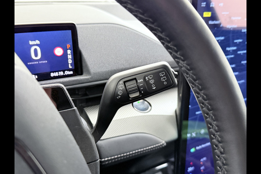 Ford Mustang Mach-E RWD 75 kWh Leer (semi-)Autopilot 360°Topview-Camera Adaptive-Cruise-Control Apple Carplay Bang&Olufsen B&O 18" Elektr.A-K DAB Lane-Assist Keyless-go Autonomous Emergency Braking SOH 94% ESP ASR Verkeersbordherkenning Vermoeidheidsherkenning Dodehoek-Detector 1e Eigenaar Origineel Nederlandse Auto Nieuwprijs €50.426