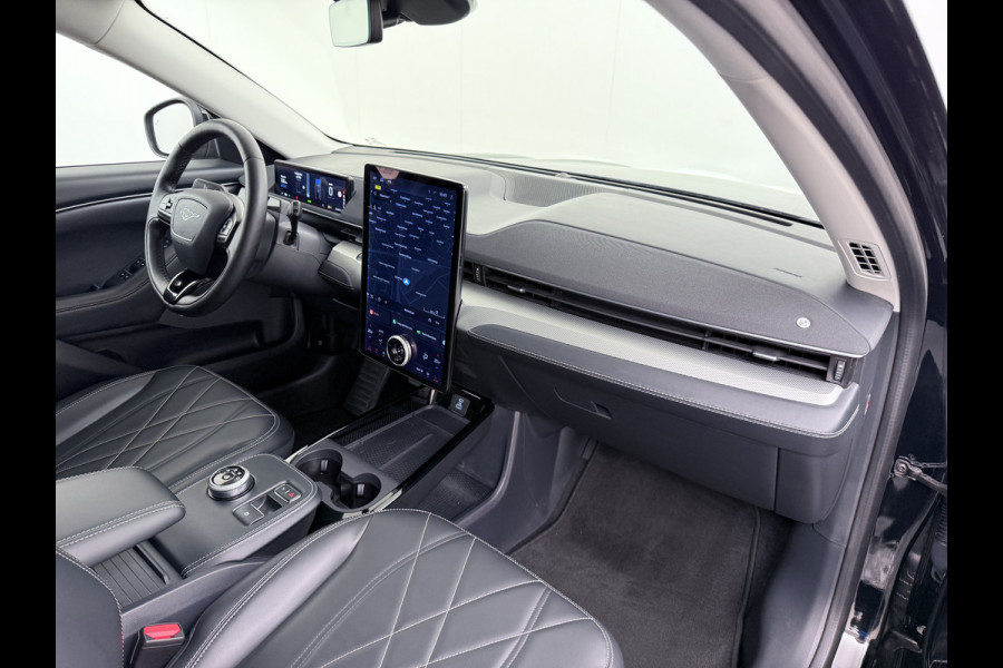 Ford Mustang Mach-E RWD 75 kWh Leer (semi-)Autopilot 360°Topview-Camera Adaptive-Cruise-Control Apple Carplay Bang&Olufsen B&O 18" Elektr.A-K DAB Lane-Assist Keyless-go Autonomous Emergency Braking SOH 94% ESP ASR Verkeersbordherkenning Vermoeidheidsherkenning Dodehoek-Detector 1e Eigenaar Origineel Nederlandse Auto Nieuwprijs €50.426