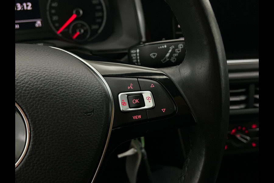 Volkswagen Polo Occasion 1.0 TSI Beats | Grijs | Airco | Tweedehands Volkswagen Polo | Cruisecontrol | Carplay | Stoelverwarming