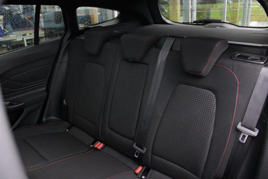 Ford FOCUS Wagon 1.0 EcoBoost Hybrid ST Line X 155pk | Trekhaak afneembaar | Panoramadak | Bang&Olufsen | Adaptive cruise control | Winter Pack | All season banden | Camera