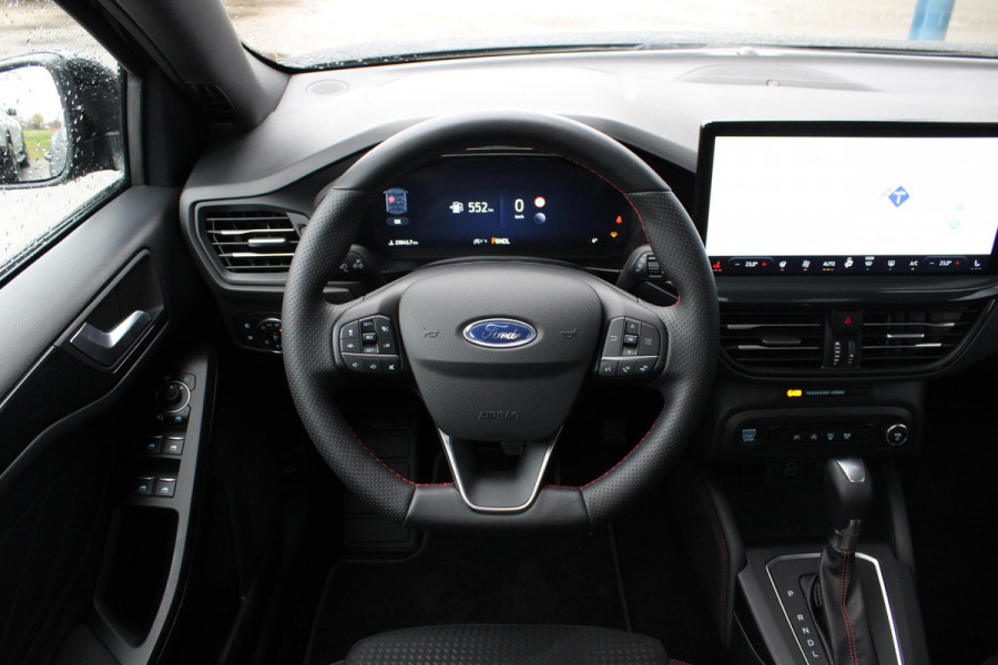 Ford FOCUS Wagon 1.0 EcoBoost Hybrid ST Line X 155pk | Trekhaak afneembaar | Panoramadak | Bang&Olufsen | Adaptive cruise control | Winter Pack | All season banden | Camera