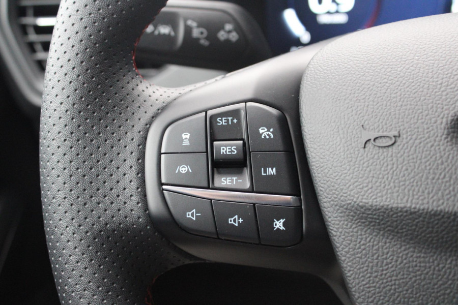 Ford FOCUS Wagon 1.0 EcoBoost Hybrid ST Line X 155pk | Trekhaak afneembaar | Panoramadak | Bang&Olufsen | Adaptive cruise control | Winter Pack | All season banden | Camera