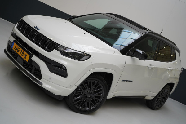 Jeep Compass 4xe 240 Plug-in Hybrid S | Panoramadak | Trekhaak | Leder | Alpine Sound | Memory