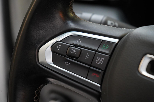 Jeep Compass 4xe 240 Plug-in Hybrid S | Panoramadak | Trekhaak | Leder | Alpine Sound | Memory