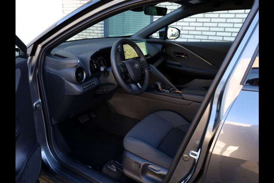 Toyota C-HR 2.0 PHEV 220 Dynamic | Nieuw! | Bi-Tone | Premium Navi | Keyless