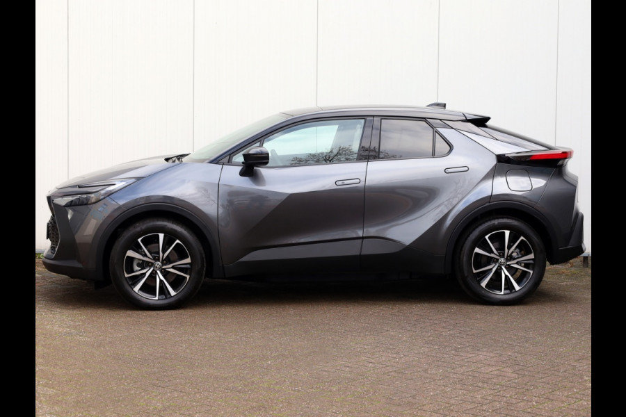 Toyota C-HR 2.0 PHEV 220 Dynamic | Nieuw! | Bi-Tone | Premium Navi | Keyless