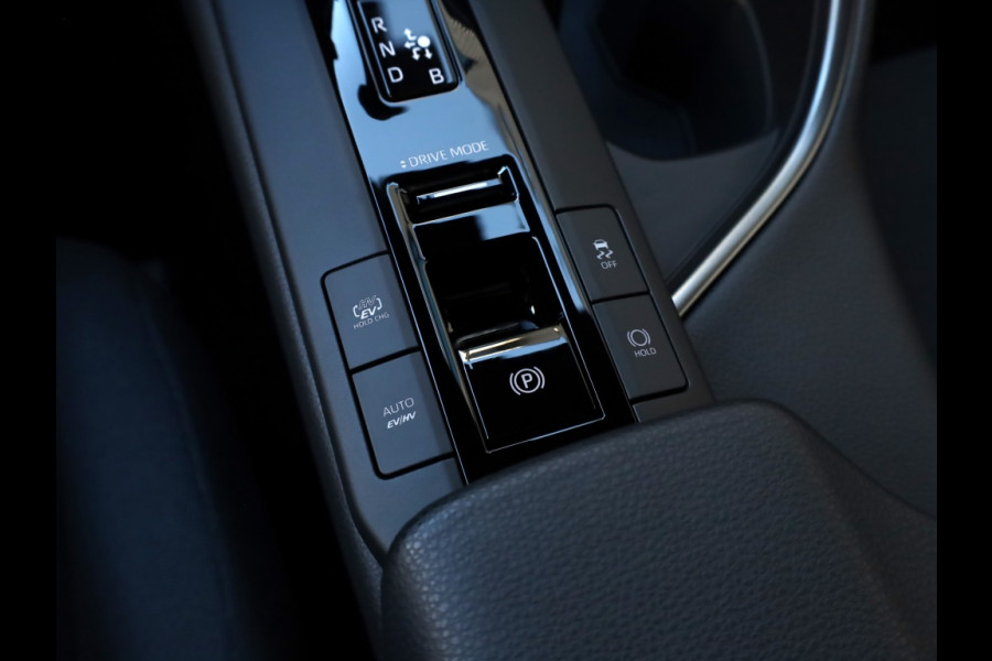 Toyota C-HR 2.0 PHEV 220 Dynamic | Nieuw! | Bi-Tone | Premium Navi | Keyless