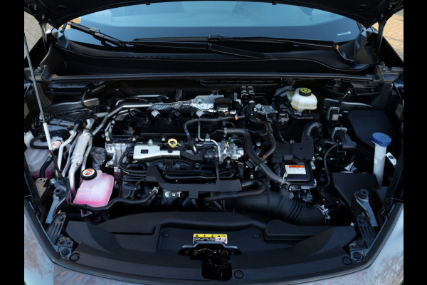 Toyota C-HR 2.0 PHEV 220 Dynamic | Nieuw! | Bi-Tone | Premium Navi | Keyless