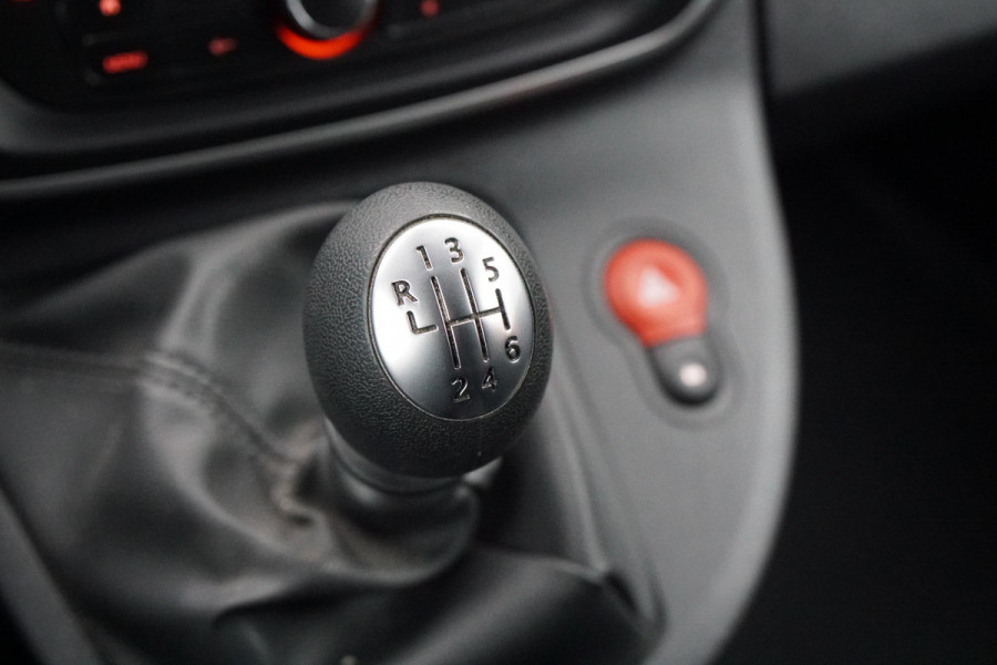 Nissan NV250 1.5 dCi 95 L2H1 Optima + TREKHAAK / CAMERA / SCHUIFDEUR