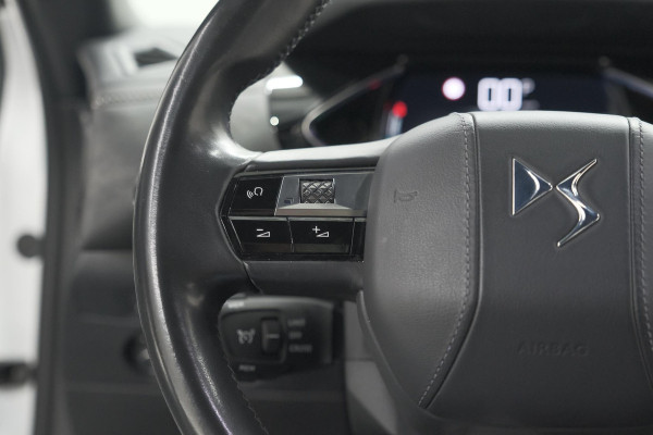 DS Ds 3 Crossback E-Tense So Chic 50 kWh | Allseason Banden | Camera | Dodehoekdetectie | Head-Up Display