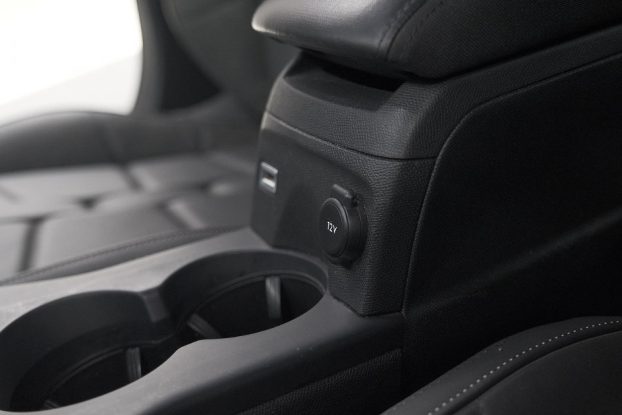 DS Ds 3 Crossback E-Tense So Chic 50 kWh | Allseason Banden | Camera | Dodehoekdetectie | Head-Up Display