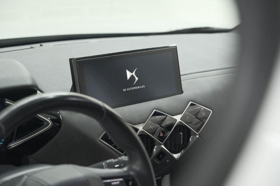 DS Ds 3 Crossback E-Tense So Chic 50 kWh | Allseason Banden | Camera | Dodehoekdetectie | Head-Up Display