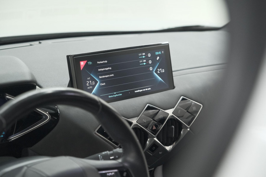 DS Ds 3 Crossback E-Tense So Chic 50 kWh | Allseason Banden | Camera | Dodehoekdetectie | Head-Up Display
