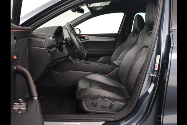CUPRA Leon 1.4 eHybrid VZ | 245pk | Leder | Stoelverwarming | Memory | Carplay | Navigatie | Sfeerverlichting | Parkeerhulp | Sportstoelen | Keyless | Climate control | Cruise control | PHEV | Plug In