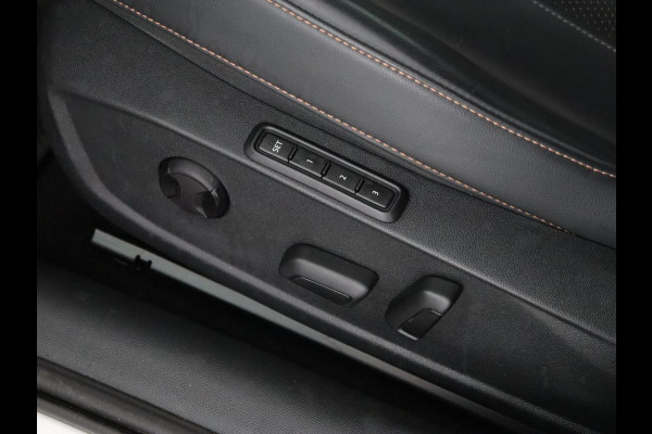 CUPRA Leon 1.4 eHybrid VZ | 245pk | Leder | Stoelverwarming | Memory | Carplay | Navigatie | Sfeerverlichting | Parkeerhulp | Sportstoelen | Keyless | Climate control | Cruise control | PHEV | Plug In