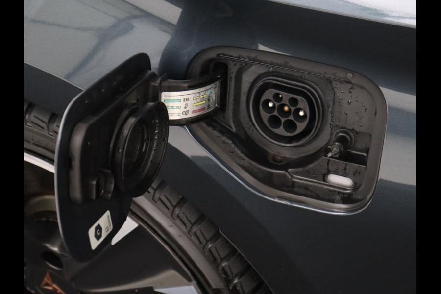 CUPRA Leon 1.4 eHybrid VZ | 245pk | Leder | Stoelverwarming | Memory | Carplay | Navigatie | Sfeerverlichting | Parkeerhulp | Sportstoelen | Keyless | Climate control | Cruise control | PHEV | Plug In