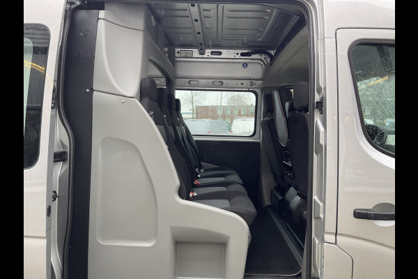 Renault Master T35 2.3 dCi 130pk L2H2 bpm vrij / euro 6 diesel / vaste prijs rijklaar € 19.950 ex btw / DC 7 persoons / zilver metallic / trekhaak 2500 kg / airco / cruise / navigatie