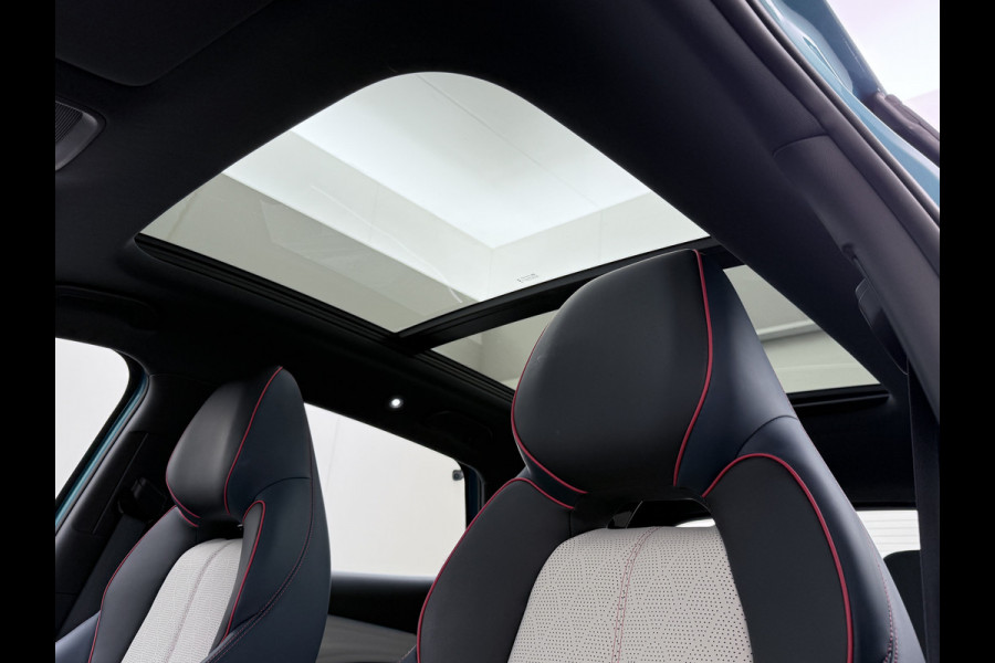 BYD ATTO 3 62kWh Design SOH 98% Panoramadak Leder+Elektr.Verst. Warmtepomp Adaptieve Cruise 360°Camera Apple Carplay Android Auto Elektr.Ac Verkeersbord detectie WiFi DAB Led Rijstrooksensor Keyless Smartphone Entry Fabrieksgarantie tot 12-12-2028/150.000km Garantie op de LFP Accu tot 12-12-2030/200.000km €44.000,- Nieuw!