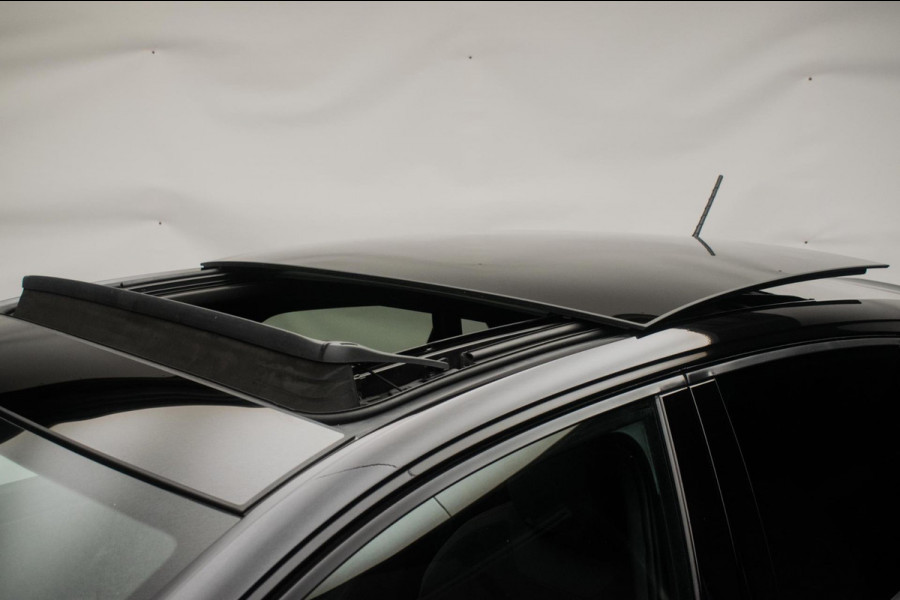 Volkswagen Polo 2.0 TSI GTI Automaat ORG NL [ Panoramadak Beats Virtual Cockpit Camera LED Stoelverwarming Carplay Sfeer ]