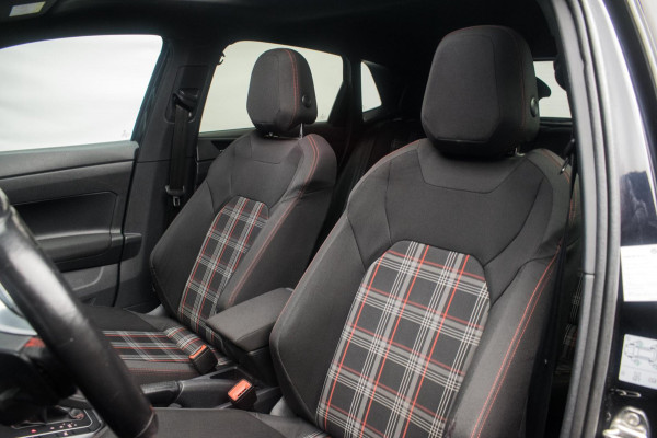 Volkswagen Polo 2.0 TSI GTI Automaat ORG NL [ Panoramadak Beats Virtual Cockpit Camera LED Stoelverwarming Carplay Sfeer ]