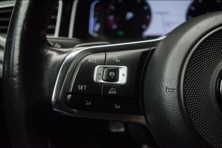 Volkswagen Polo 2.0 TSI GTI Automaat ORG NL [ Panoramadak Beats Virtual Cockpit Camera LED Stoelverwarming Carplay Sfeer ]