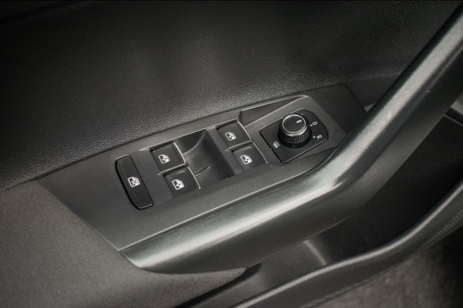 Volkswagen Polo 2.0 TSI GTI Automaat ORG NL [ Panoramadak Beats Virtual Cockpit Camera LED Stoelverwarming Carplay Sfeer ]