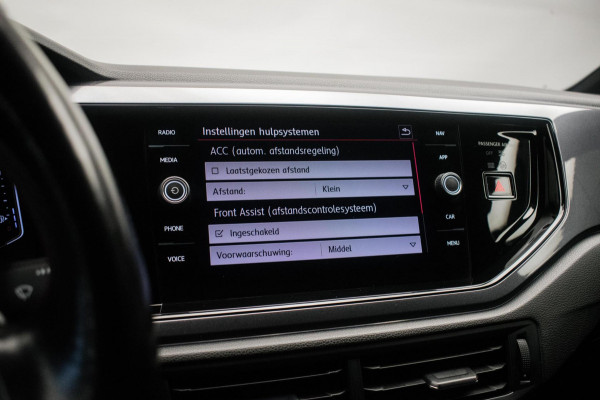 Volkswagen Polo 2.0 TSI GTI Automaat ORG NL [ Panoramadak Beats Virtual Cockpit Camera LED Stoelverwarming Carplay Sfeer ]