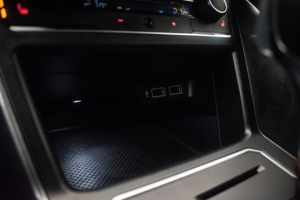 Volkswagen Polo 2.0 TSI GTI Automaat ORG NL [ Panoramadak Beats Virtual Cockpit Camera LED Stoelverwarming Carplay Sfeer ]