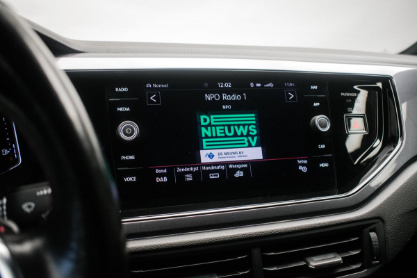Volkswagen Polo 2.0 TSI GTI Automaat ORG NL [ Panoramadak Beats Virtual Cockpit Camera LED Stoelverwarming Carplay Sfeer ]