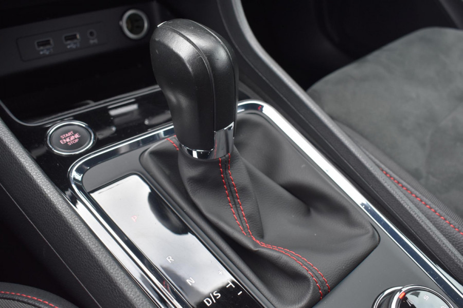 Seat Ateca 1.5 TSI 4DRIVE FR Business Intense Virtual Lane 360C Trekhaak ACC BBD