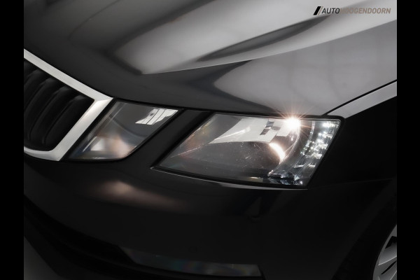 Škoda Octavia Combi 1.0 TSI Greentech Ambition Business Deluxe (CLIMATE CONTROL,APPLE CARPLAY,PARKEERSENSOREN,CRUISE,TOPCONDITIE)