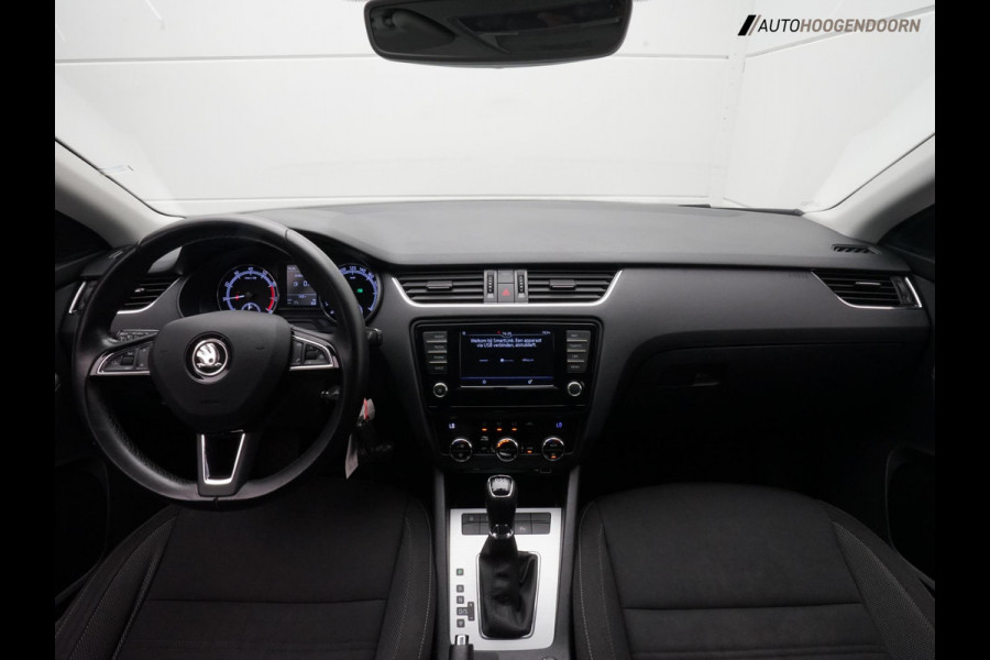 Škoda Octavia Combi 1.0 TSI Greentech Ambition Business Deluxe (CLIMATE CONTROL,APPLE CARPLAY,PARKEERSENSOREN,CRUISE,TOPCONDITIE)